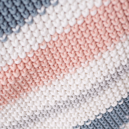 Dísztakaró / Pléd Kanapéhoz - Kötött Csík Pasztell 04