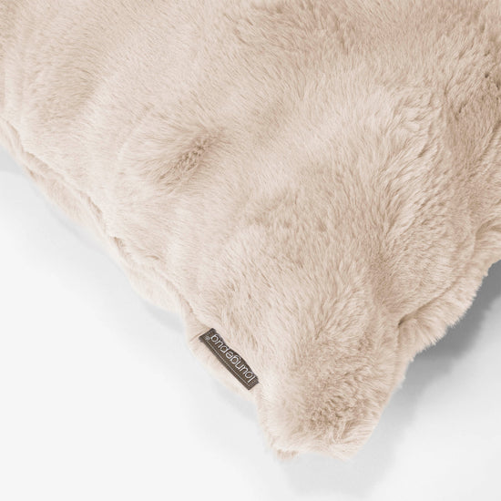 Párnahuzat 35 x 50cm - Műszőrme Buborék Tejszín 02