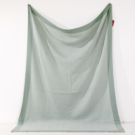 Dísztakaró / Pléd Kanapéhoz - Kötött Halcsont Kacsa Tojás Kék 01