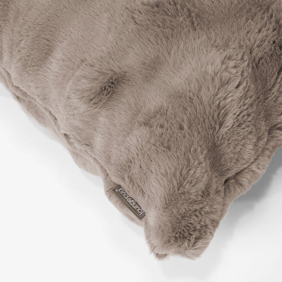 Párnahuzat 35 x 50cm - Műszőrme Buborék Nerc 02