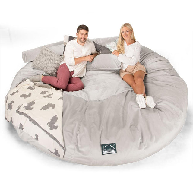 Cloudsac 5000 XXXXXL Titanic Méretű Memóriahabos Babzsák-Kanapé - Bársony Ezüst 01