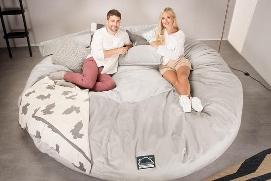 Cloudsac 5000 XXXXXL Titanic Méretű Memóriahabos Babzsák-Kanapé - Bársony Ezüst 02