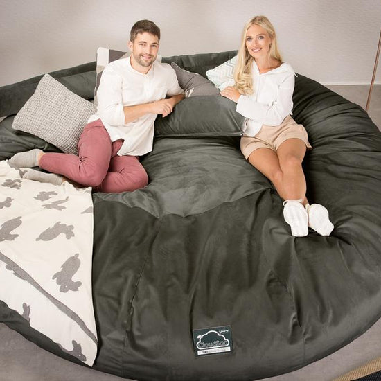 Cloudsac 5000 XXXXXL Titanic Méretű Memóriahabos Babzsák-Kanapé - Bársony Grafitszürke 02