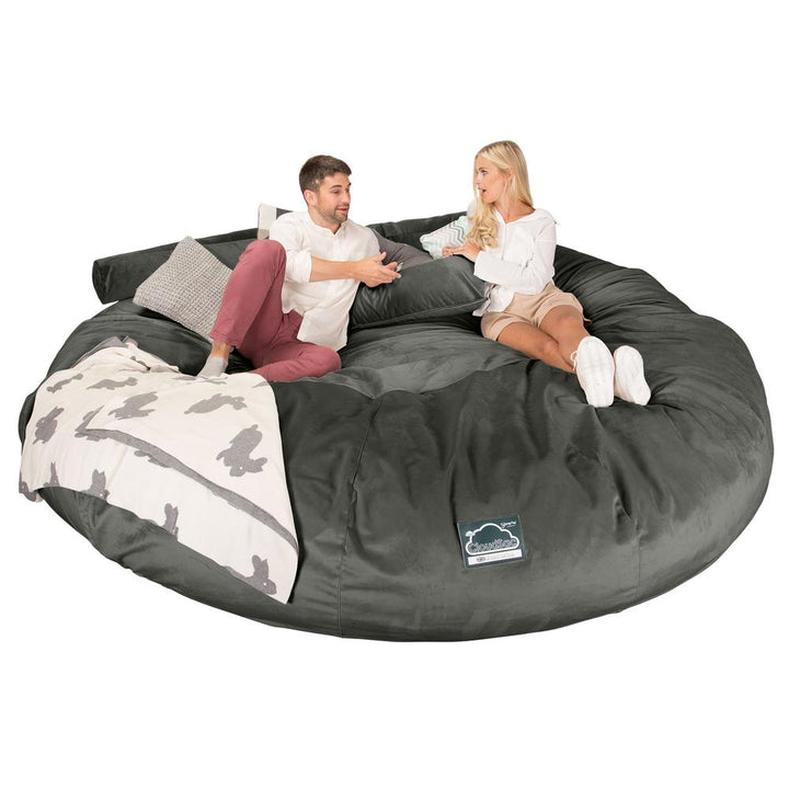 Cloudsac 5000 XXXXXL Titanic Méretű Memóriahabos Babzsák-Kanapé - Bársony Grafitszürke 03