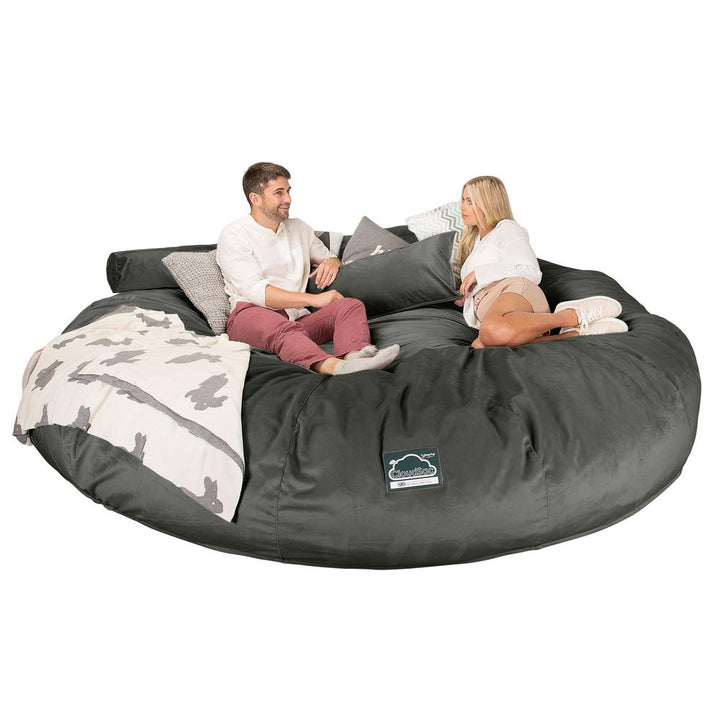 Cloudsac 5000 XXXXXL Titanic Méretű Memóriahabos Babzsák-Kanapé - Bársony Grafitszürke 04