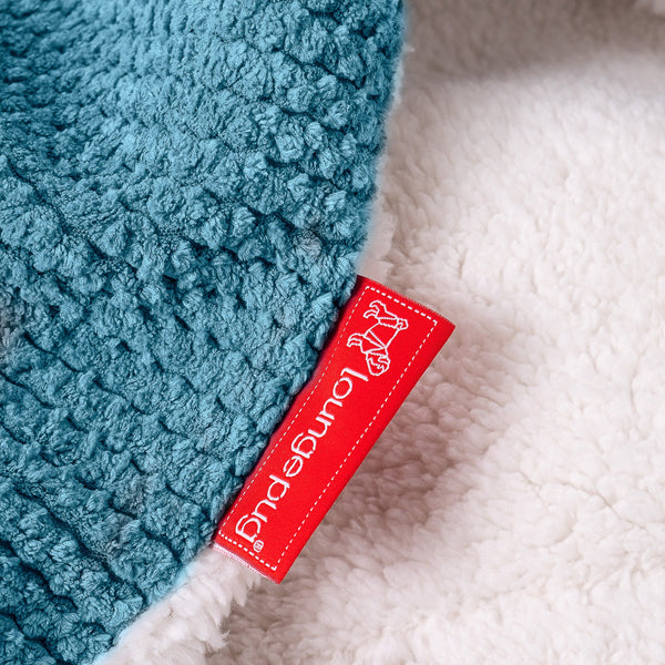 Sherpa Dísztakaró / Pléd Kanapéhoz - Pompon Égei-tengeri kék Fabric Close-up Image