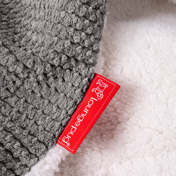 Sherpa Dísztakaró / Pléd Kanapéhoz - Pompon Szénfekete Fabric Close-up Image
