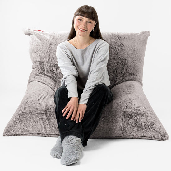 Extra Nagyméretű Babzsák - Sztintetikus Nyúlszőr Világosszürke 01