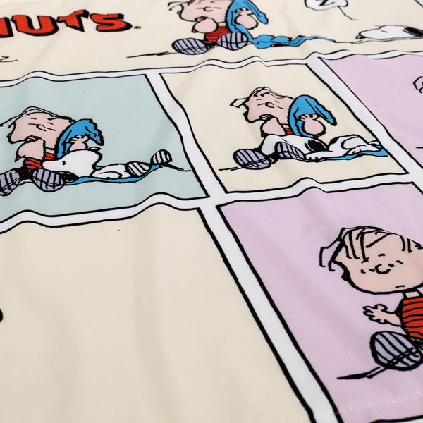 Snoopy Dísztakaró / Pléd Kanapéhoz - Képregény Fabric Close-up Image