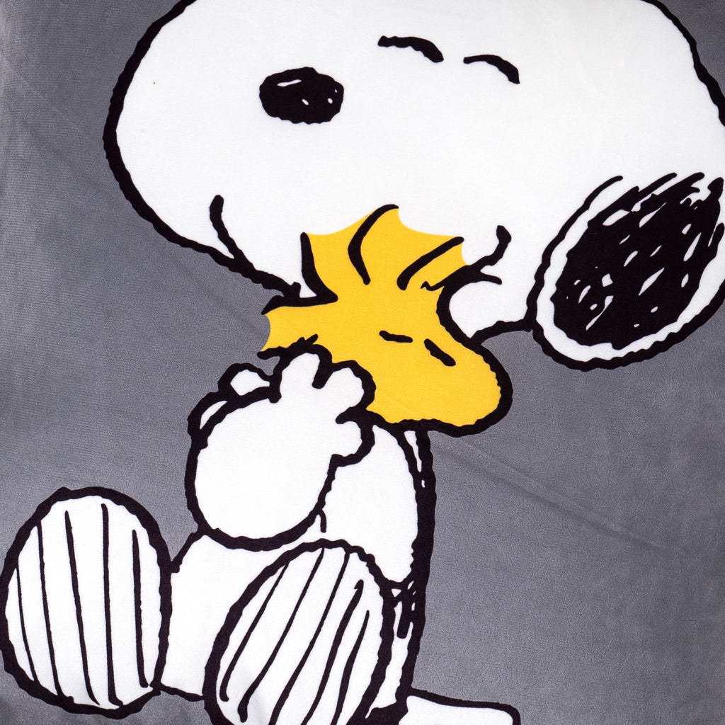 Snoopy Párnahuzat 47 x 47cm - Ölelés 04